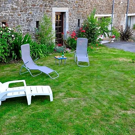 La Grande Malardiere 3* Saint-Georges-Buttavent